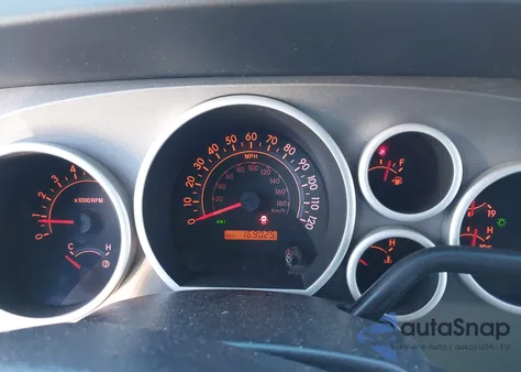 2010 Toyota Tundra Grade 5.7L V8 z USA, uszkodzony, nr VIN 5TFUY5F11AX147248